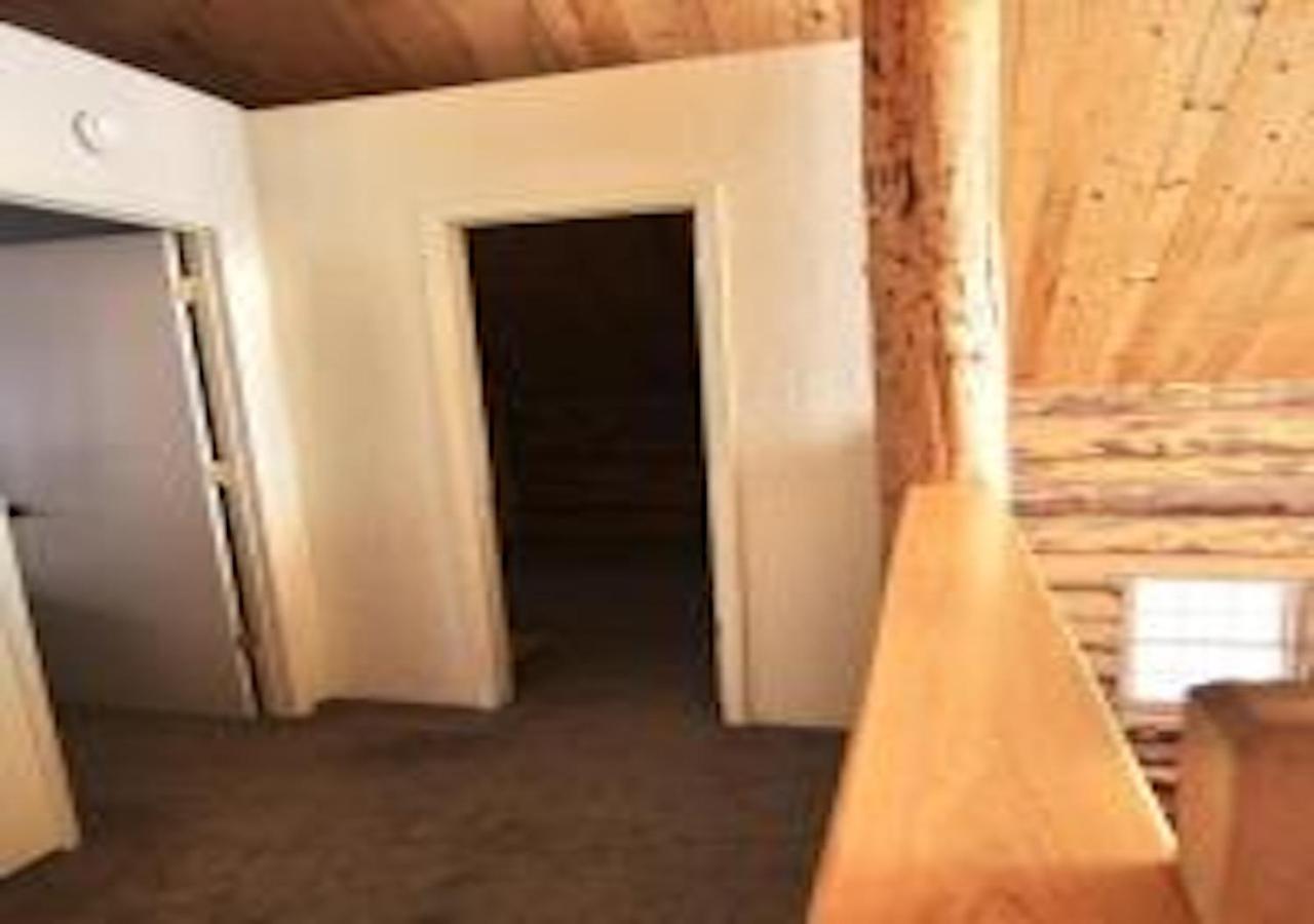Log Haven In Blanding别墅 外观 照片
