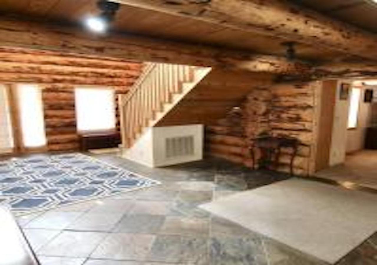Log Haven In Blanding别墅 外观 照片