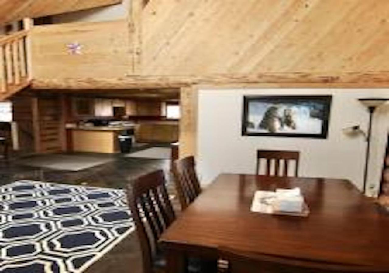 Log Haven In Blanding别墅 外观 照片