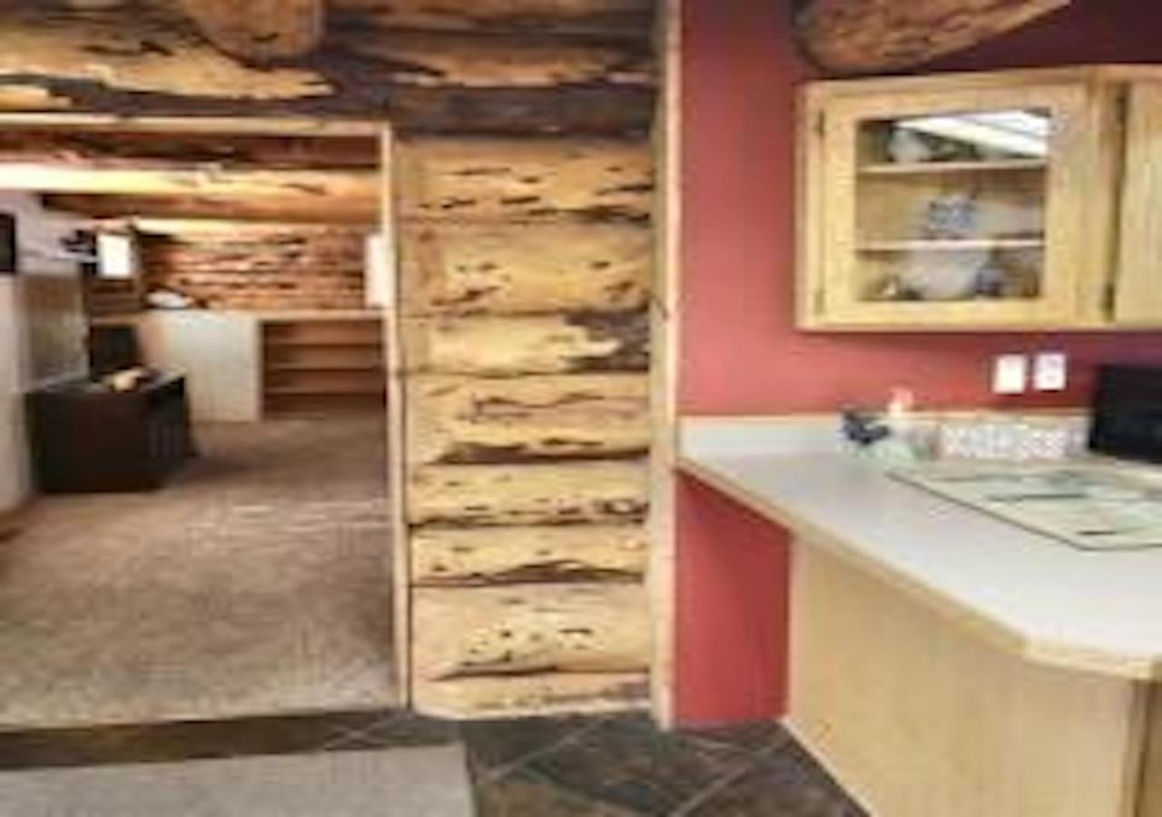 Log Haven In Blanding别墅 外观 照片